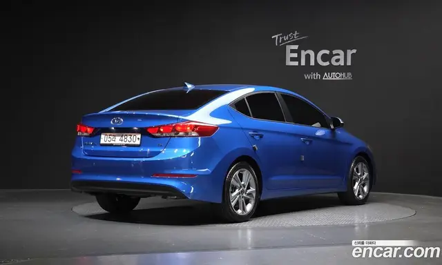 Hyundai Avante 2017 1.6 автомат (гидро), миниатюра 2