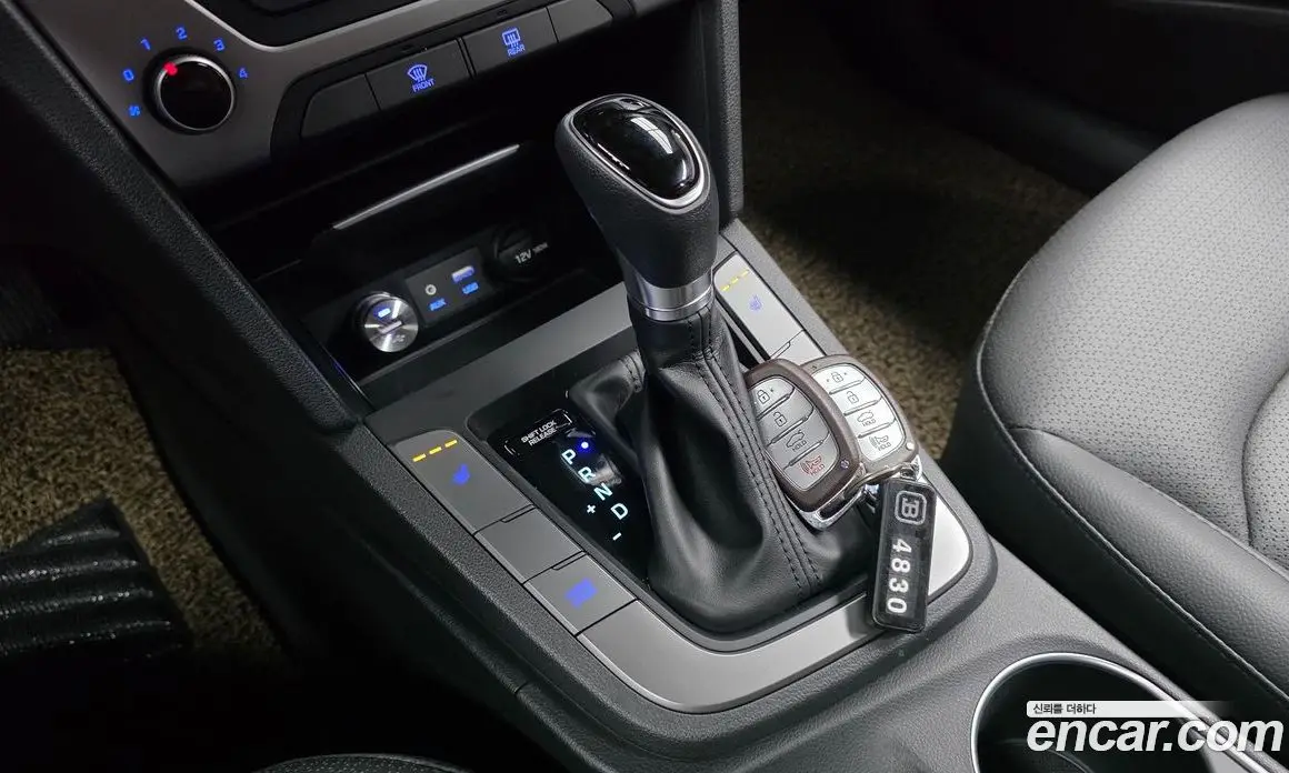 Hyundai Avante 2017 1.6 автомат (гидро), фото 12