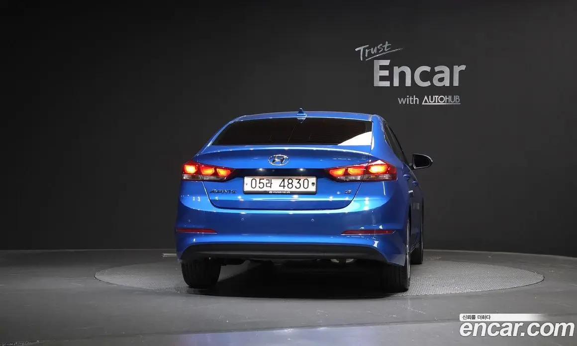Hyundai Avante 2017 1.6 автомат (гидро), фото 4