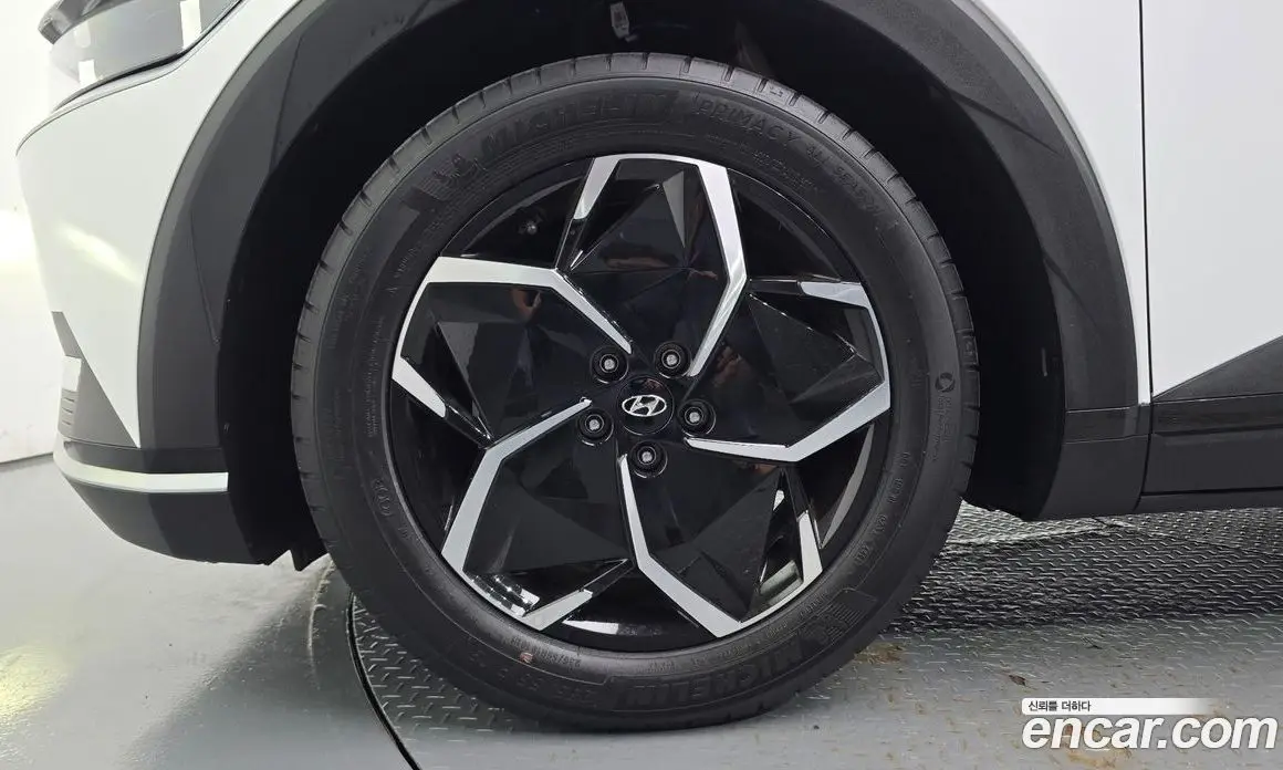 Hyundai Ioniq 5 2023 0.1 автомат (гидро), фото 5