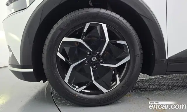Hyundai Ioniq 5 2023 0.1 автомат (гидро), миниатюра 5
