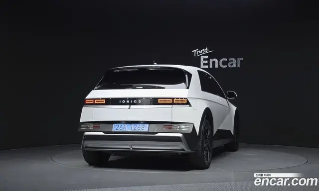 Hyundai Ioniq 5 2024 0.1 автомат (гидро), миниатюра 4