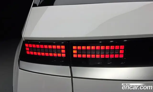Hyundai Ioniq 5 2024 0.1 автомат (гидро), миниатюра 9