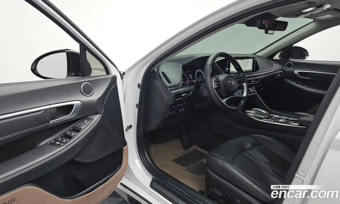 Hyundai Sonata 2022 2.0 автомат (гидро), фото 13