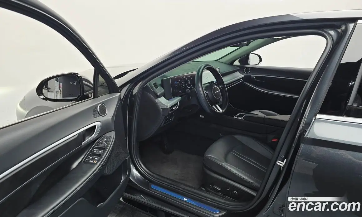Hyundai Sonata 2024 2.0 автомат (гидро), фото 13