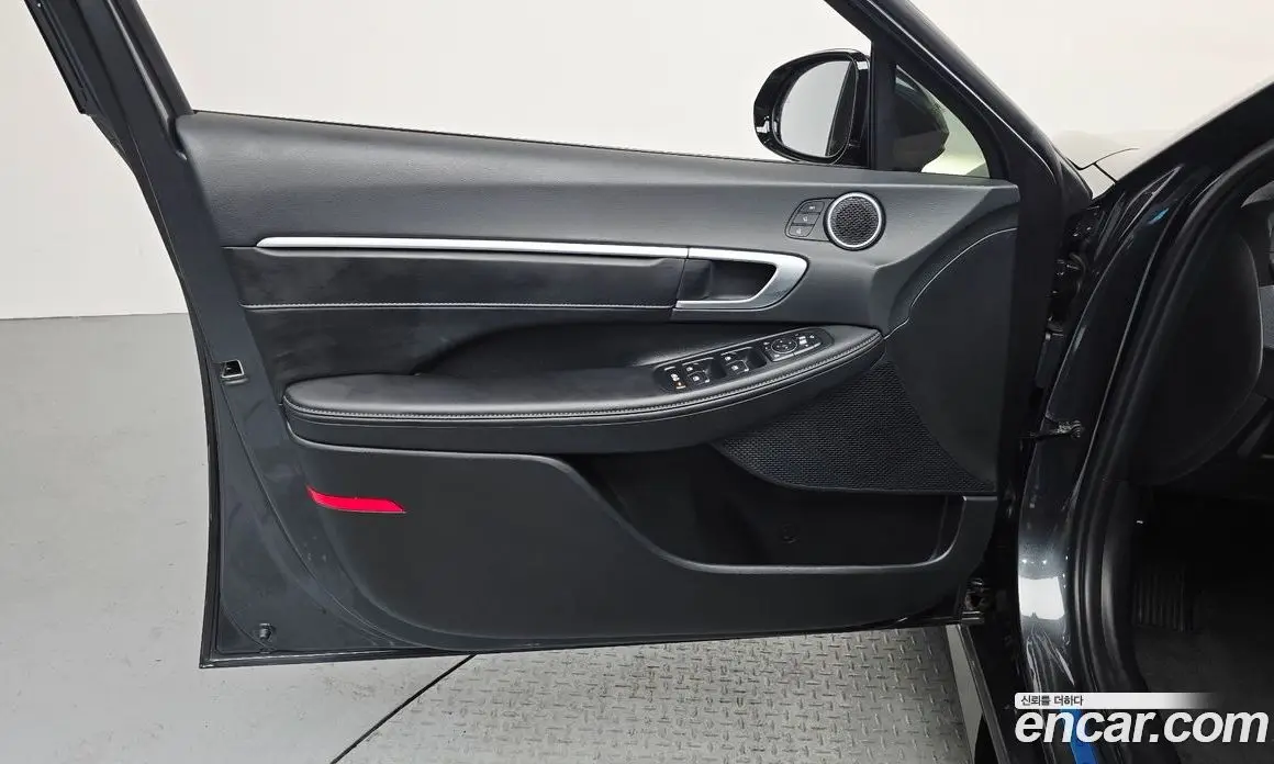 Hyundai Sonata 2024 2.0 автомат (гидро), фото 14