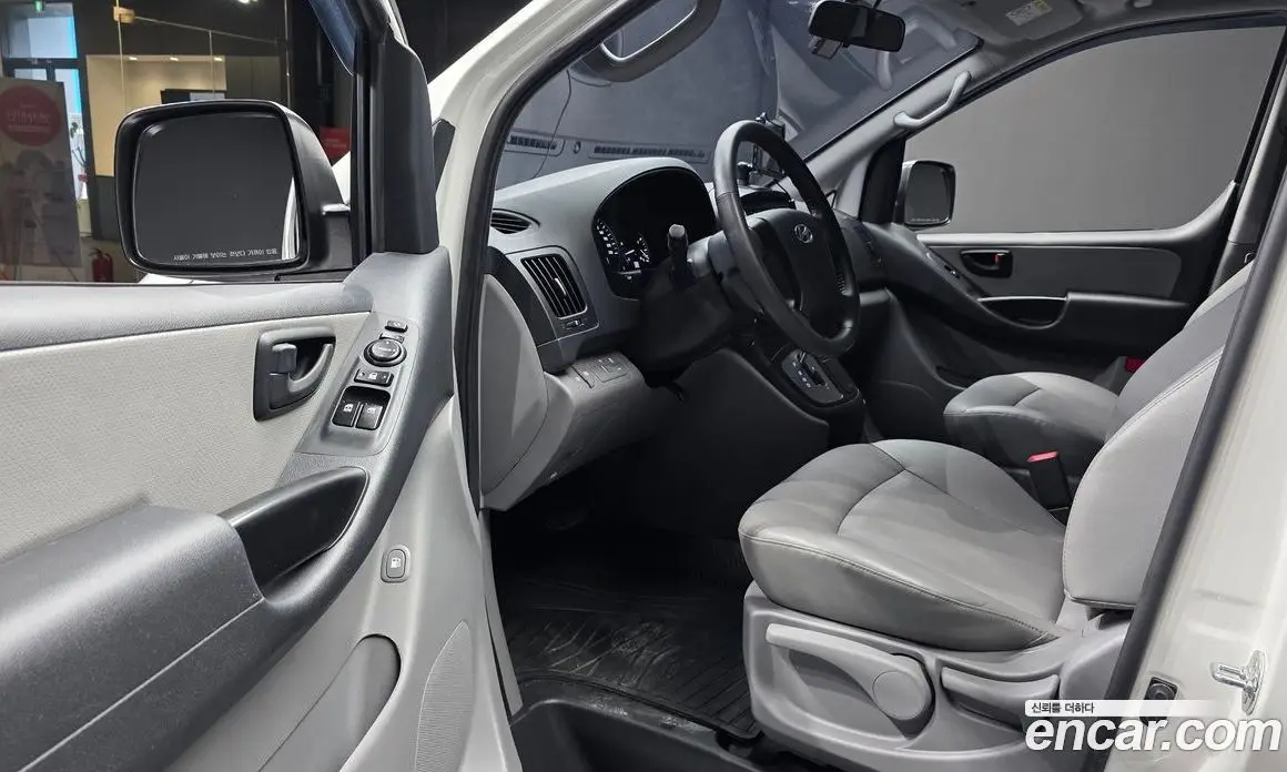 Hyundai Starex 2020 2.5 автомат (гидро), фото 13