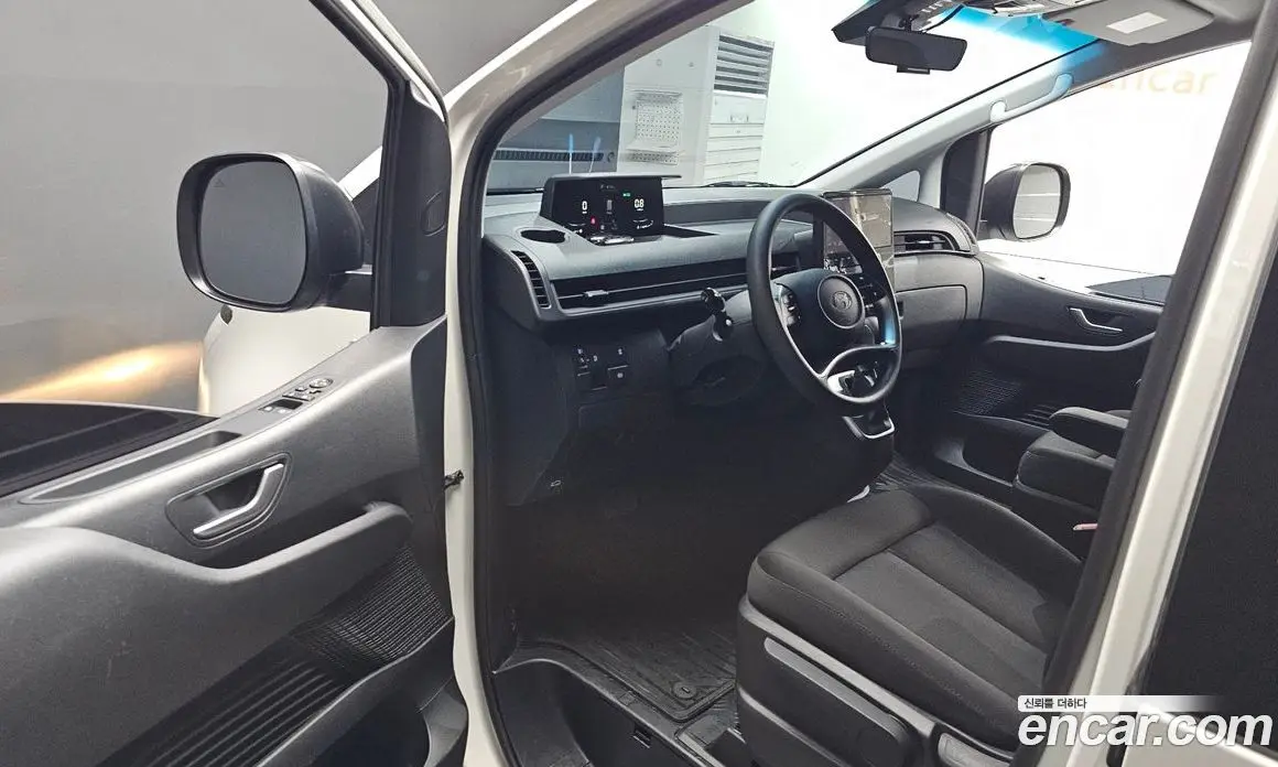 Hyundai Staria 2025 2.2 автомат (гидро), фото 12 Hyundai Staria 2025 2.2 автомат (гидро), фото 12