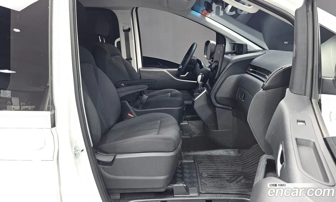 Hyundai Staria 2025 2.2 автомат (гидро), фото 15 Hyundai Staria 2025 2.2 автомат (гидро), фото 15
