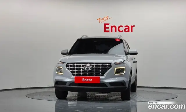 Hyundai Venue 2023 1.6 автомат (гидро), миниатюра 3