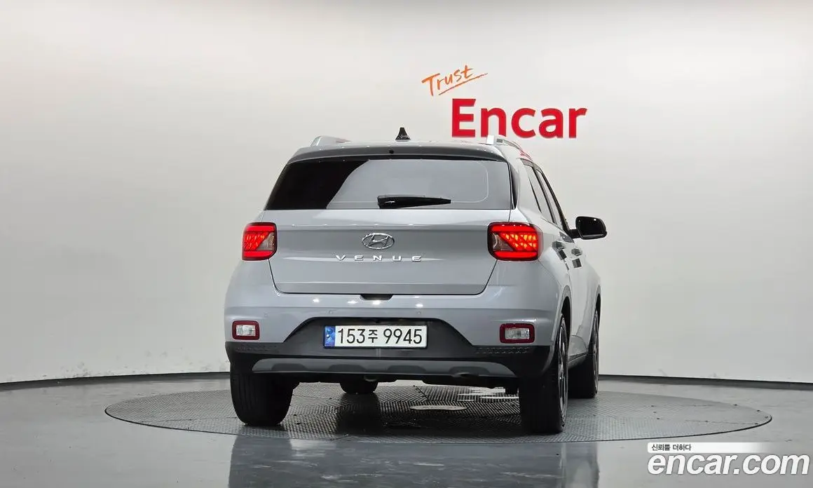 Hyundai Venue 2023 1.6 автомат (гидро), фото 4