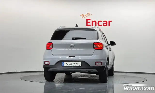 Hyundai Venue 2023 1.6 автомат (гидро), миниатюра 4