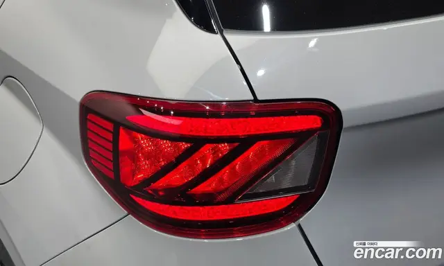 Hyundai Venue 2023 1.6 автомат (гидро), миниатюра 9