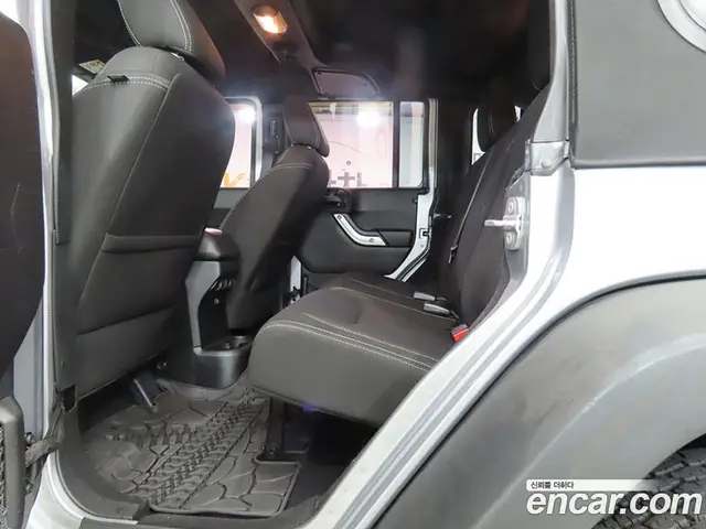 Jeep Wrangler 2015 2.8 автомат (гидро), миниатюра 6