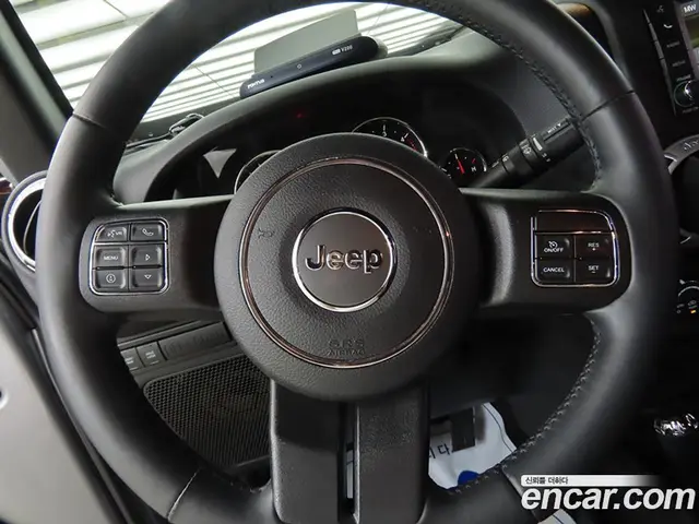 Jeep Wrangler 2015 2.8 автомат (гидро), миниатюра 8