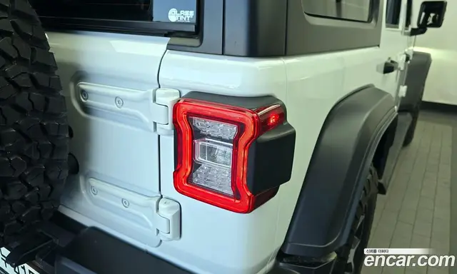 Jeep Wrangler 2021 2.0 автомат (гидро), миниатюра 9