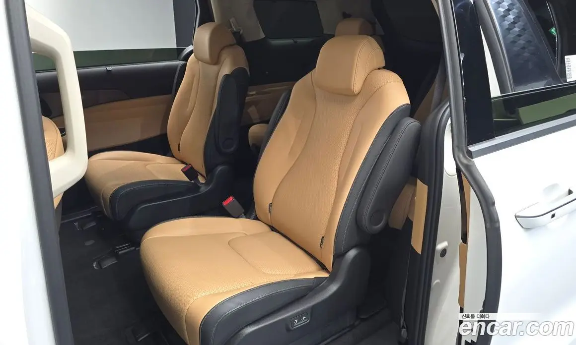 Kia Carnival 2021 3.5 автомат (гидро), фото 17