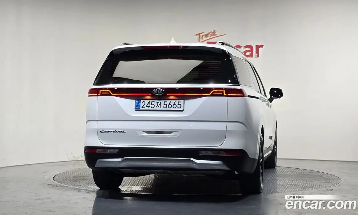 Kia Carnival 2021 3.5 автомат (гидро), фото 4