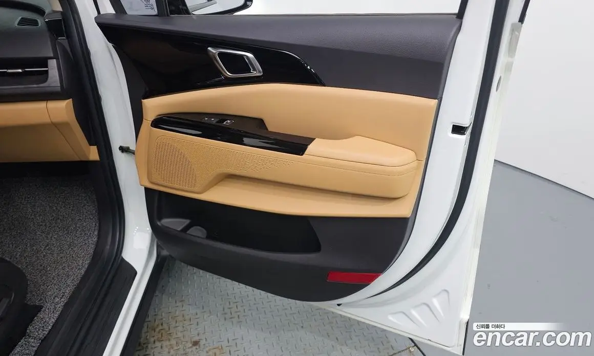 Kia Carnival 2021 2.2 автомат (гидро), фото 14 Kia Carnival 2021 2.2 автомат (гидро), фото 14