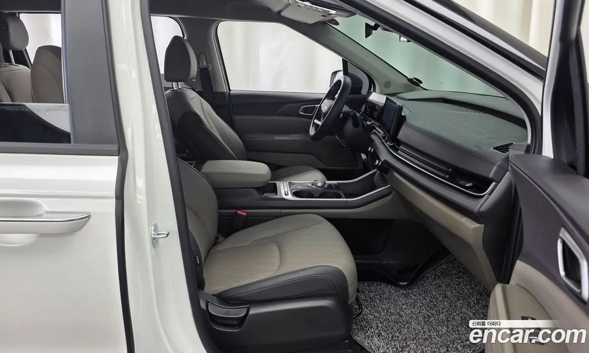 Kia Carnival 2025 3.5 автомат (гидро), фото 17 Kia Carnival 2025 3.5 автомат (гидро), фото 17