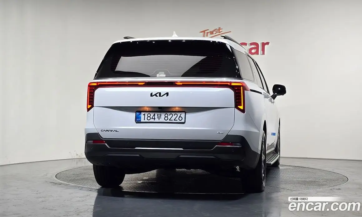 Kia Carnival 2025 3.5 автомат (гидро), фото 4 Kia Carnival 2025 3.5 автомат (гидро), фото 4