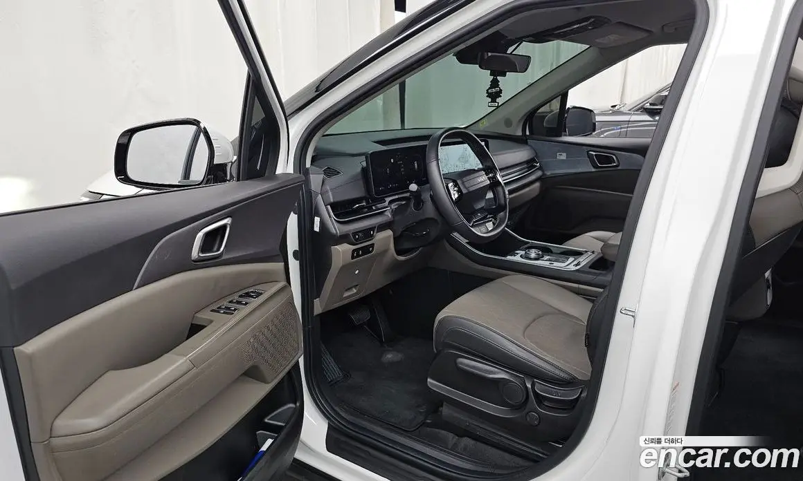 Kia Carnival 2025 2.2 автомат (гидро), фото 13 Kia Carnival 2025 2.2 автомат (гидро), фото 13