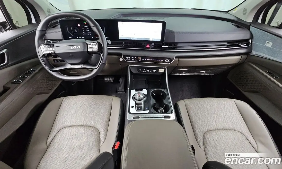 Kia Carnival 2025 2.2 автомат (гидро), фото 10 Kia Carnival 2025 2.2 автомат (гидро), фото 10
