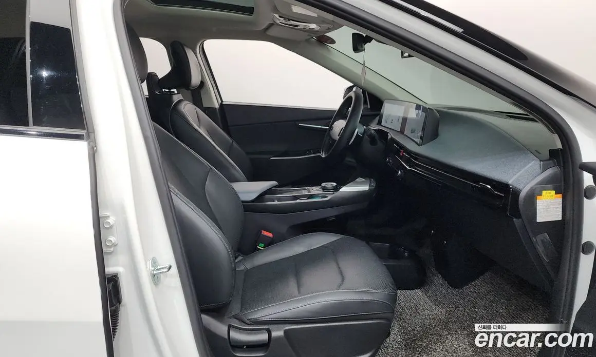 Kia EV6 2023 0.1 автомат (гидро), фото 16 Kia EV6 2023 0.1 автомат (гидро), фото 16