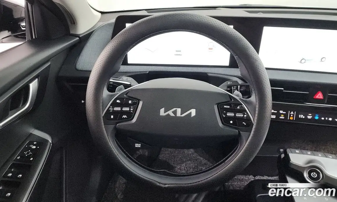 Kia EV6 2023 0.1 автомат (гидро), фото 20 Kia EV6 2023 0.1 автомат (гидро), фото 20