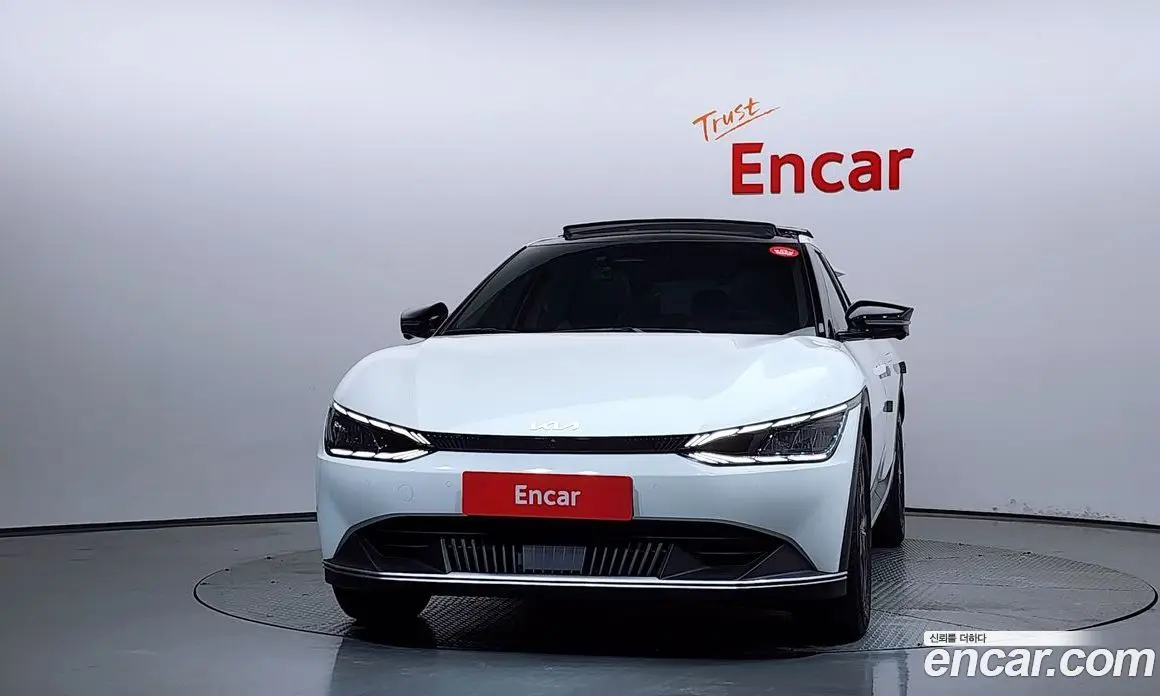 Kia EV6 2023 0.1 автомат (гидро), фото 3 Kia EV6 2023 0.1 автомат (гидро), фото 3