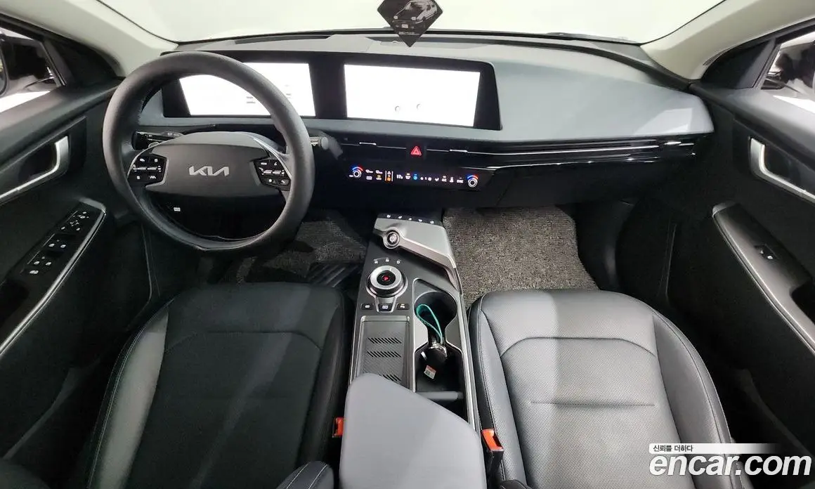 Kia EV6 2023 0.1 автомат (гидро), фото 10 Kia EV6 2023 0.1 автомат (гидро), фото 10