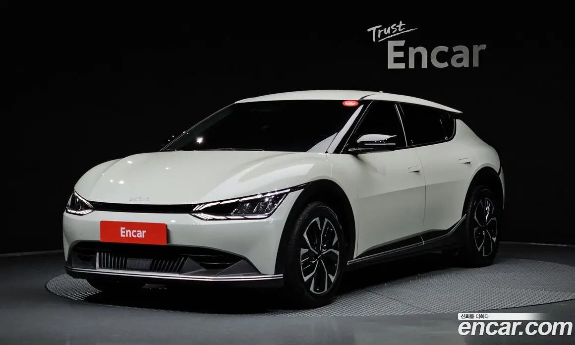 Kia EV6 2023 0.1 автомат (гидро), фото 1 Kia EV6 2023 0.1 автомат (гидро), фото 1