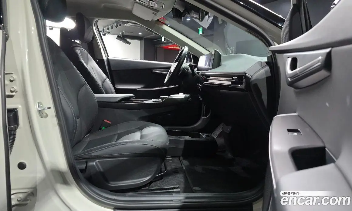 Kia EV6 2023 0.1 автомат (гидро), фото 16 Kia EV6 2023 0.1 автомат (гидро), фото 16