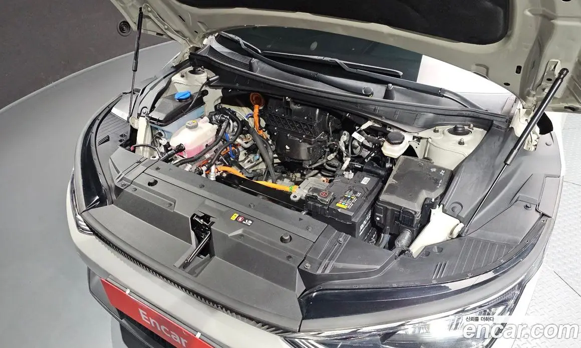 Kia EV6 2023 0.1 автомат (гидро), фото 6 Kia EV6 2023 0.1 автомат (гидро), фото 6