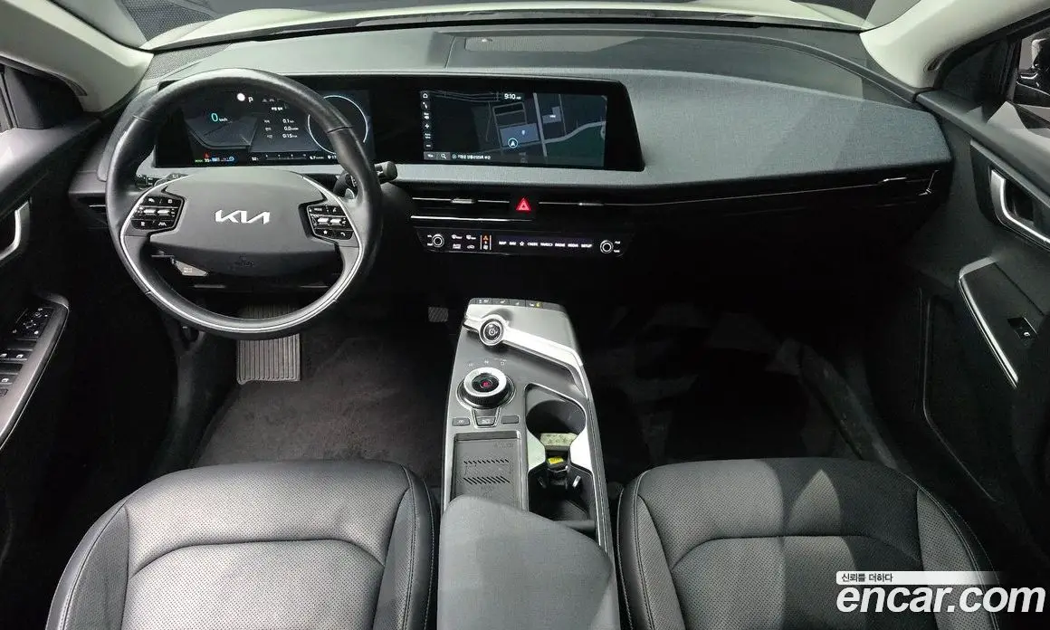 Kia EV6 2023 0.1 автомат (гидро), фото 10 Kia EV6 2023 0.1 автомат (гидро), фото 10
