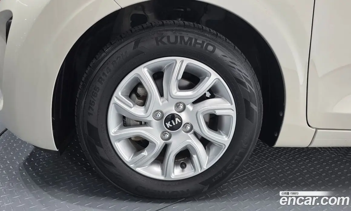 Kia Morning 2017 1.0 автомат (гидро), фото 4 Kia Morning 2017 1.0 автомат (гидро), фото 4
