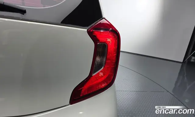 Kia Morning 2017 1.0 автомат (гидро), миниатюра 8 Kia Morning 2017 1.0 автомат (гидро), миниатюра 8