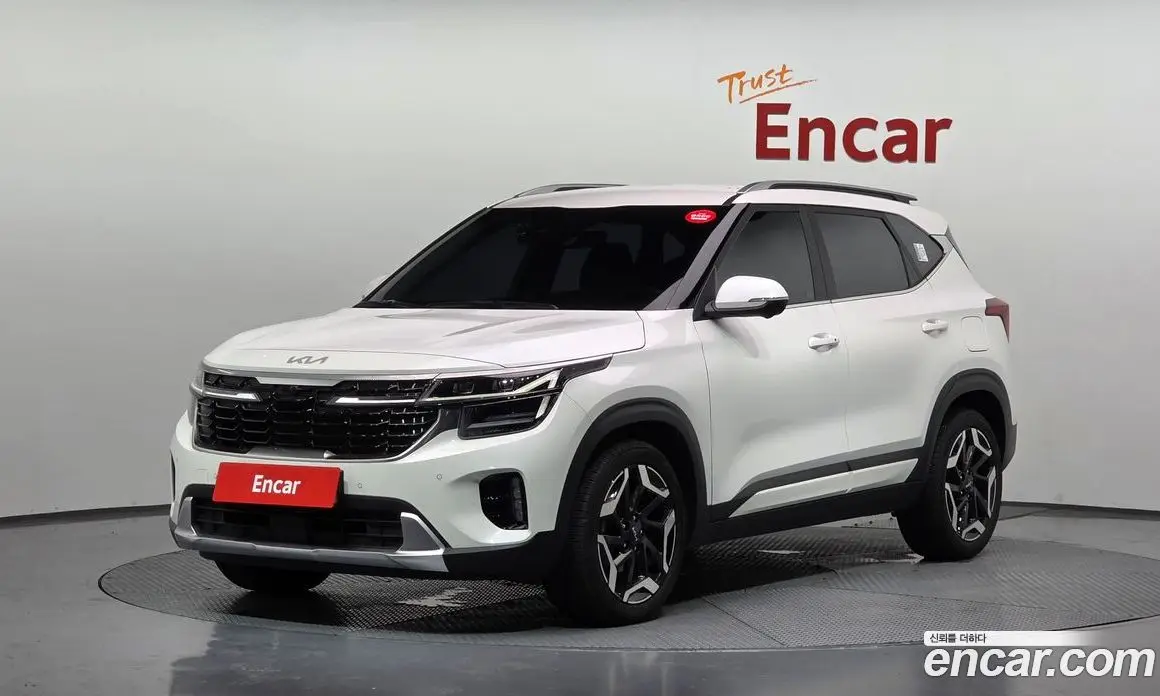 Kia Seltos 2023 2.0 автомат (гидро), фото 1 Kia Seltos 2023 2.0 автомат (гидро), фото 1