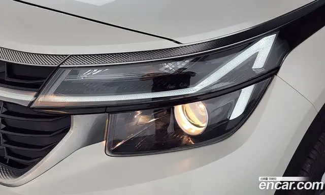 Kia Seltos 2023 1.6 автомат (гидро), миниатюра 8