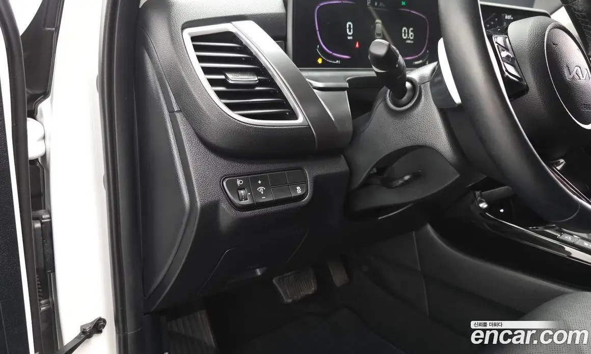 Kia Seltos 2025 1.6 автомат (гидро), фото 18 Kia Seltos 2025 1.6 автомат (гидро), фото 18