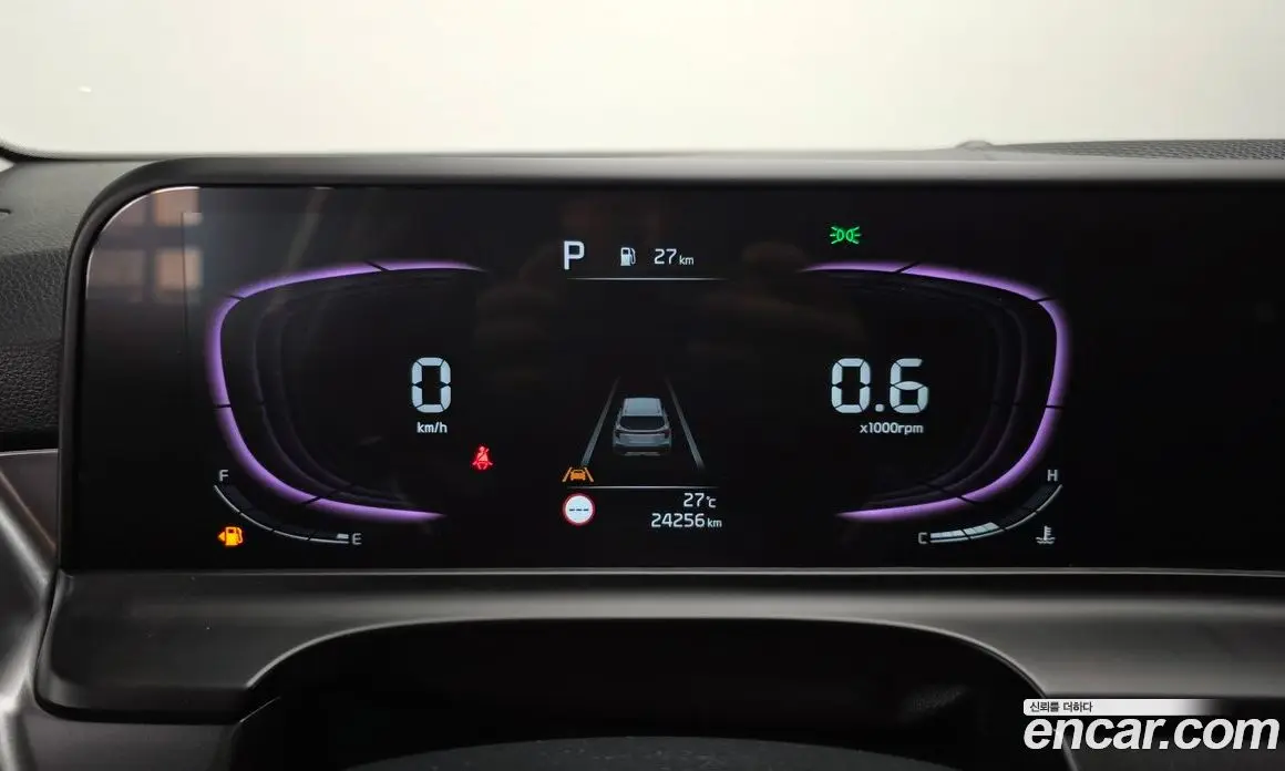 Kia Seltos 2025 1.6 автомат (гидро), фото 10 Kia Seltos 2025 1.6 автомат (гидро), фото 10