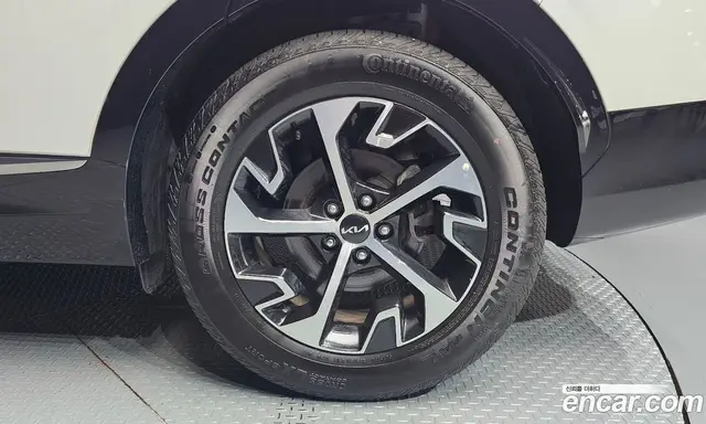 Kia Sportage 2022 1.6 автомат (гидро), миниатюра 7