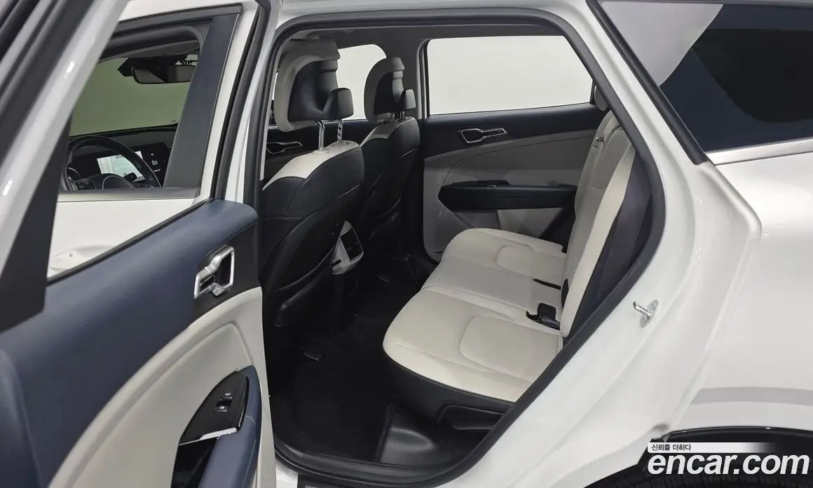 Kia Sportage 2023 1.6 автомат (гидро), фото 17 Kia Sportage 2023 1.6 автомат (гидро), фото 17