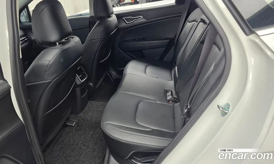 Kia Sportage 2024 2.0 автомат (гидро), фото 16 Kia Sportage 2024 2.0 автомат (гидро), фото 16