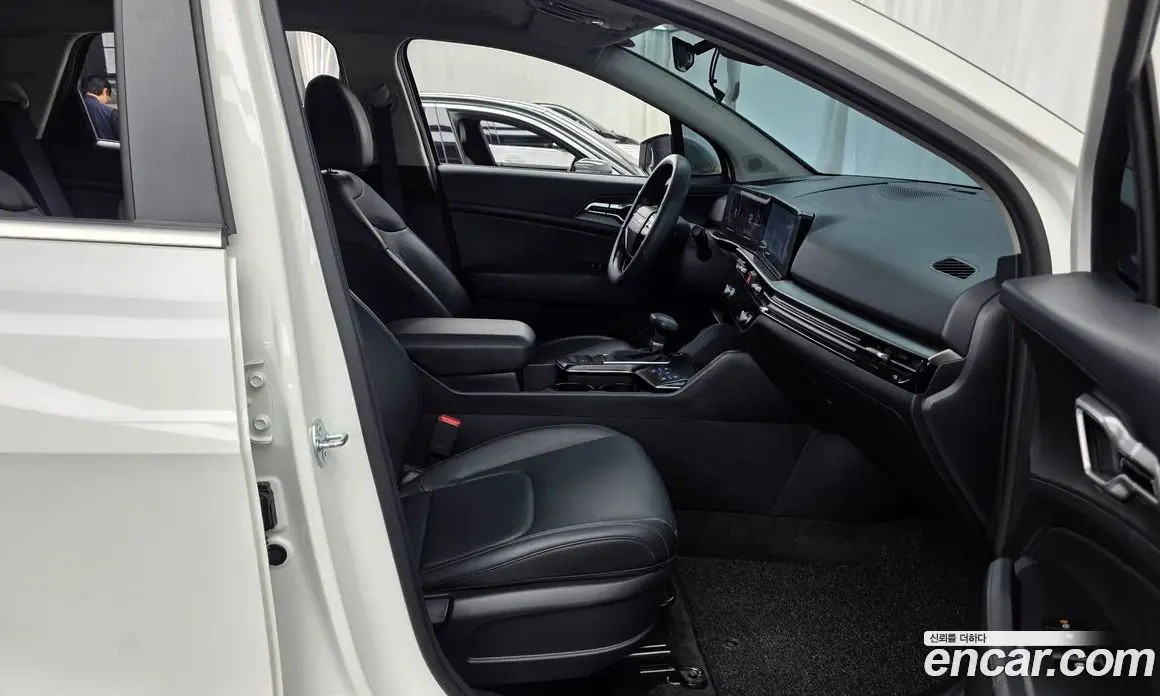 Kia Sportage 2024 2.0 автомат (гидро), фото 17 Kia Sportage 2024 2.0 автомат (гидро), фото 17