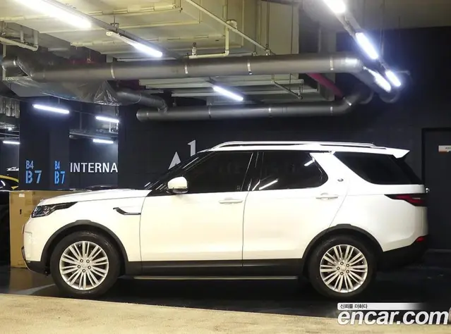 Land Rover Discovery 2017 3.0 автомат (гидро), миниатюра 4 Land Rover Discovery 2017 3.0 автомат (гидро), миниатюра 4