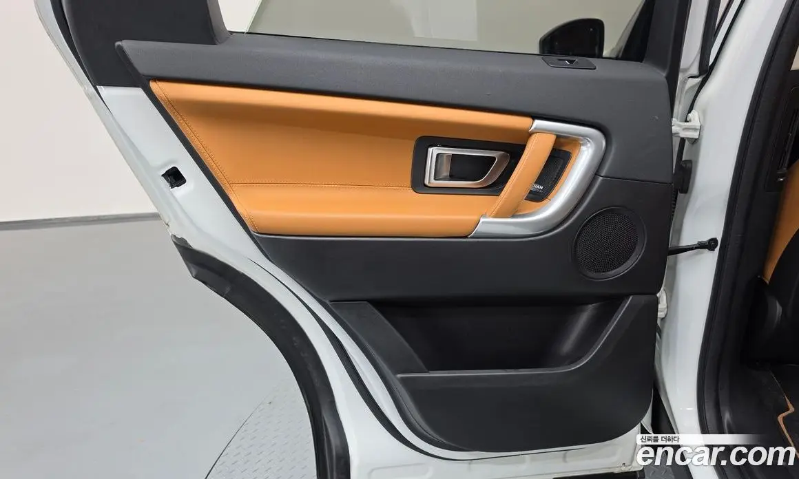 Land Rover Discovery Sport 2019 2.0 автомат (гидро), фото 15 Land Rover Discovery Sport 2019 2.0 автомат (гидро), фото 15