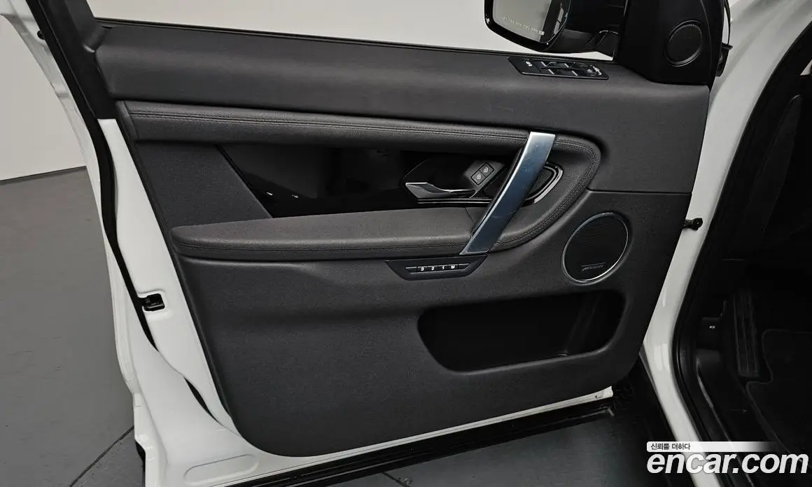 Land Rover Discovery Sport 2023 2.0 автомат (гидро), фото 13