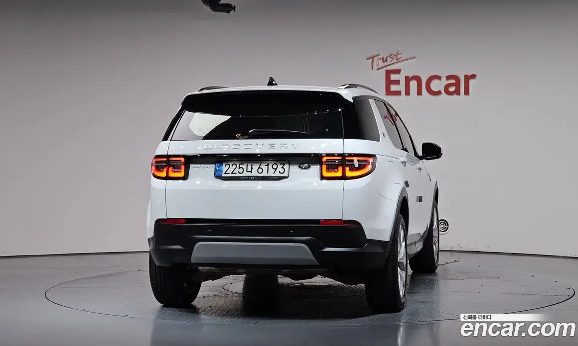 Land Rover Discovery Sport 2023 2.0 автомат (гидро), фото 3