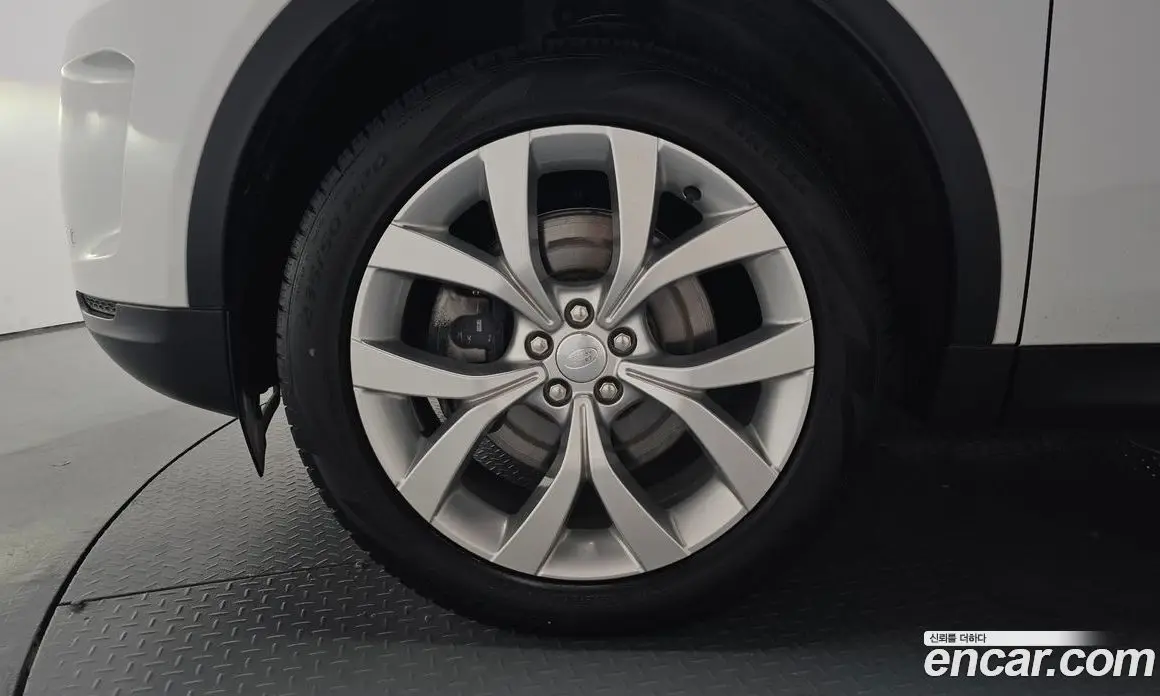 Land Rover Discovery Sport 2023 2.0 автомат (гидро), фото 4